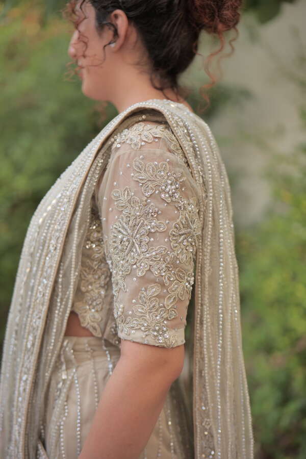 IVORY BRIDAL SAREE - Image 2