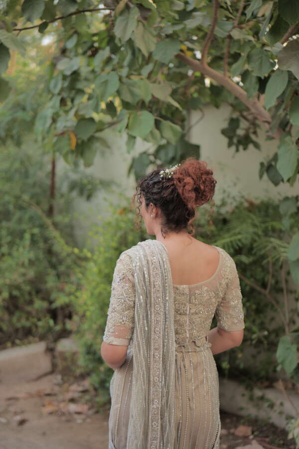 IVORY BRIDAL SAREE - Image 3